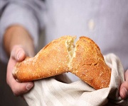 深圳龍華急招面包中工，包吃住4500