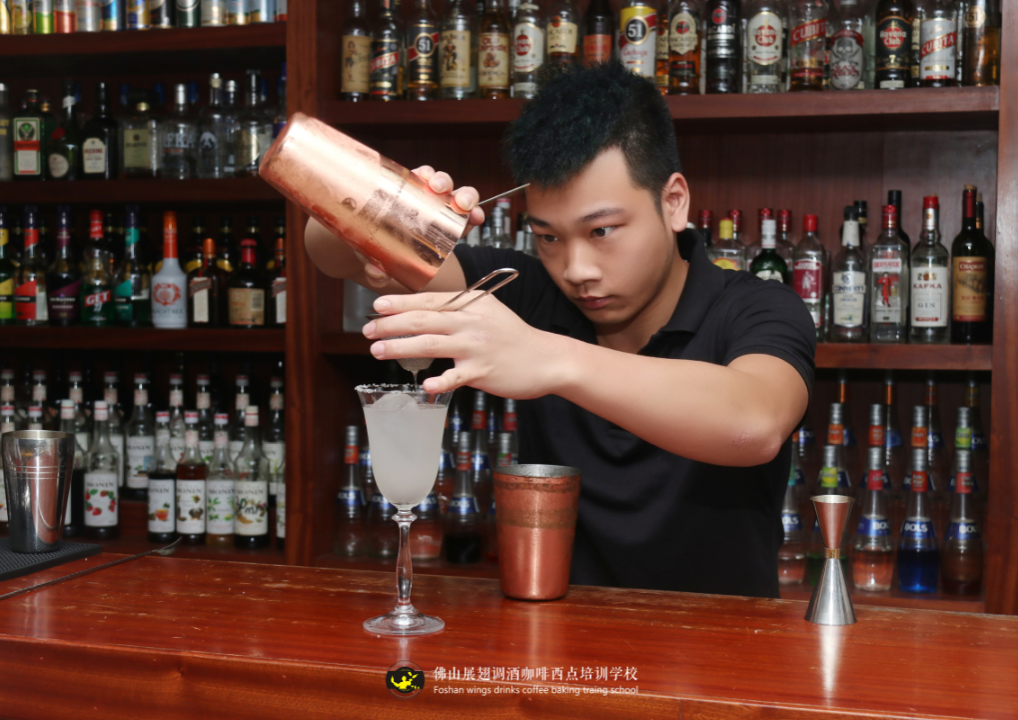 學(xué)歷低學(xué)調(diào)酒行嗎？